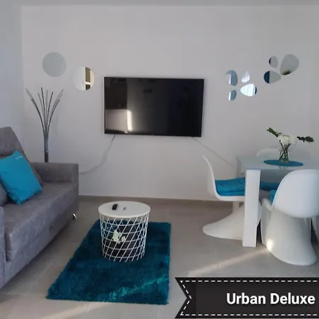 Urban Deluxe Apartment